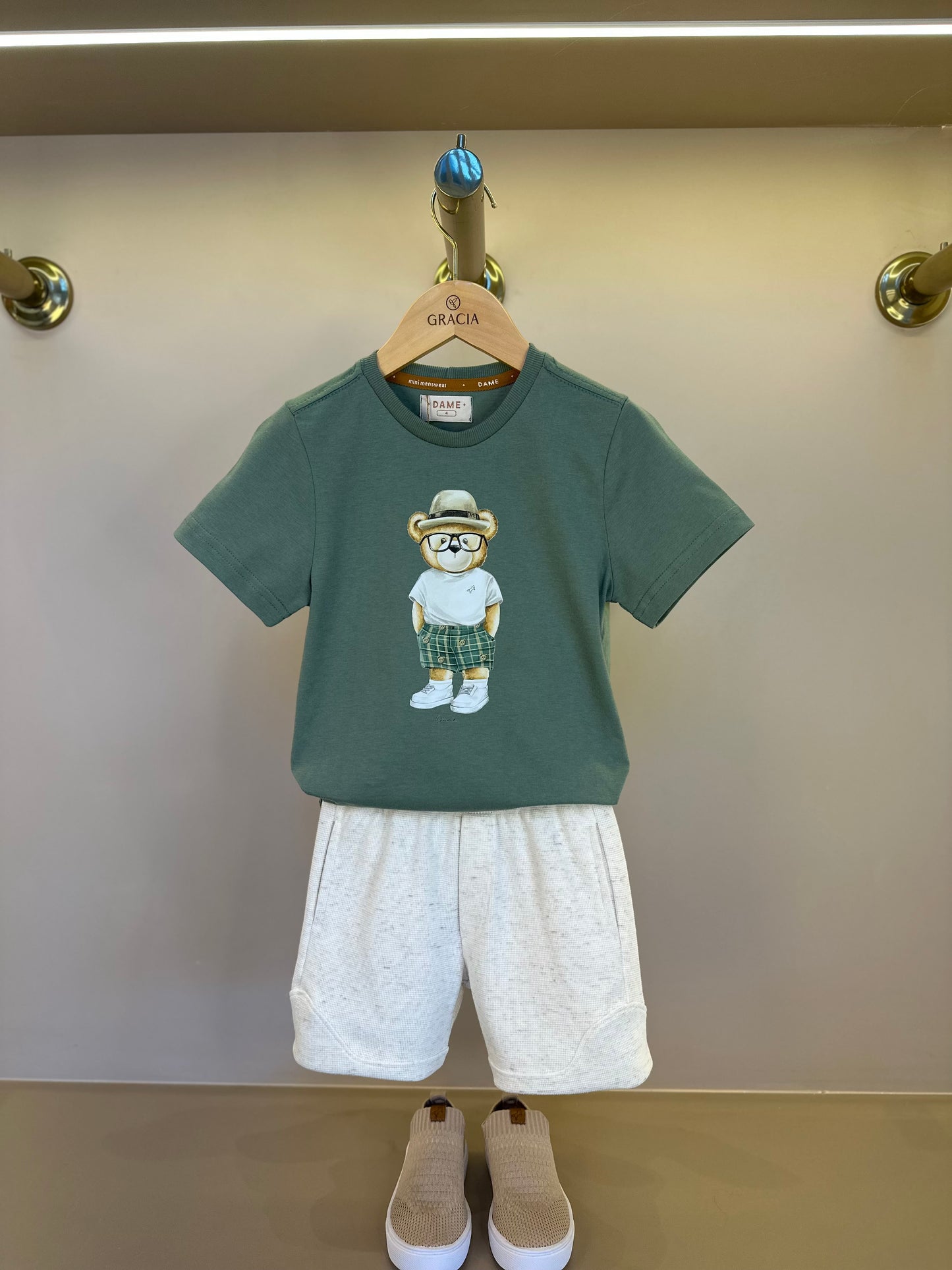 Conjunto Infantil Camiseta Algodão Teddy Chapéu Panama e Bermuda Moletom Algodão Linho - Dame