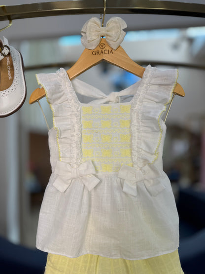 Conjunto Infantil Algodão Bordado Blusa Peplum Laços e Shorts Amarelo - Petit Cherie
