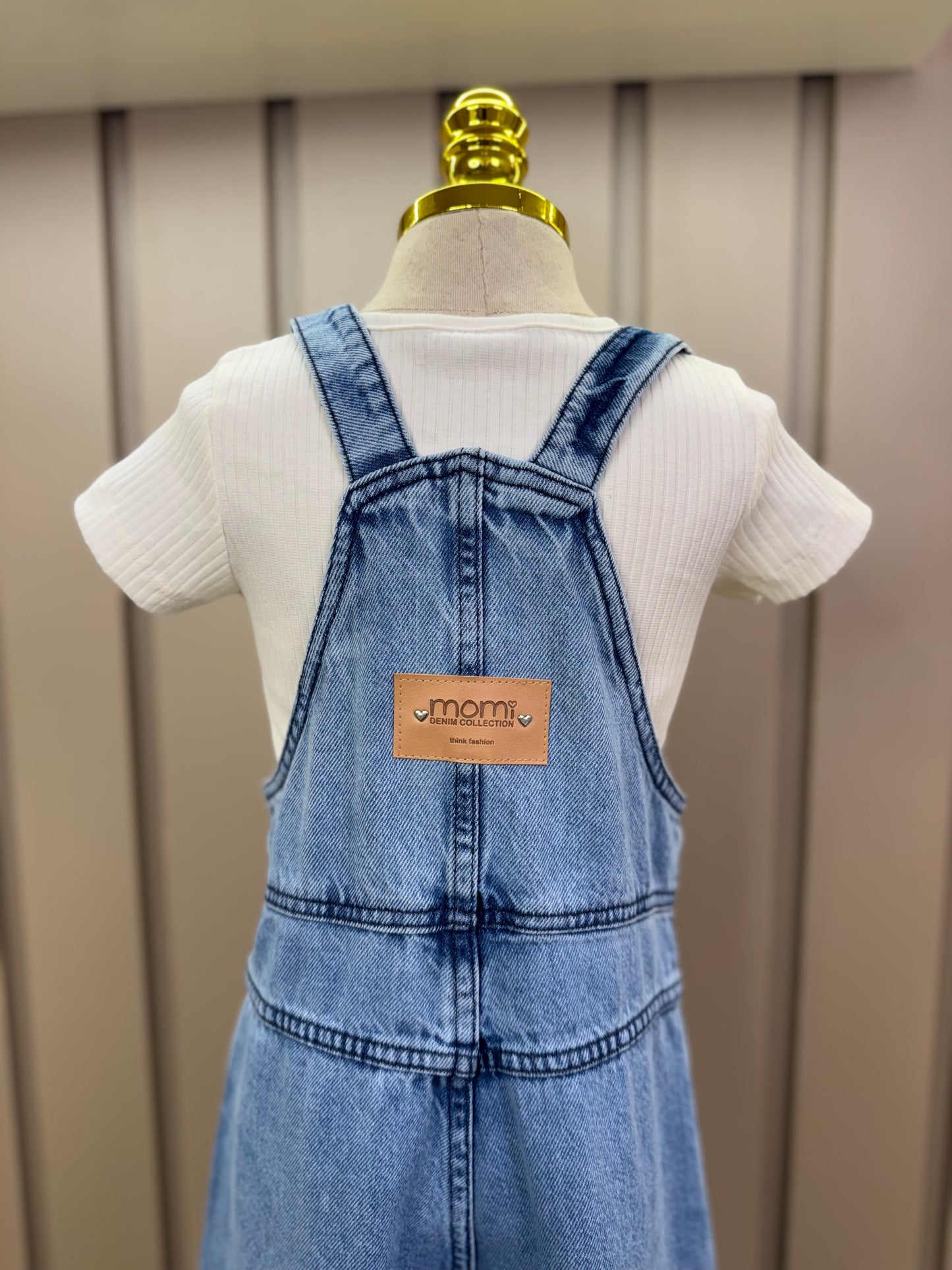 Jardineira Infantil Jeans Maxi Laço com Blusa Básica Off White - Momi