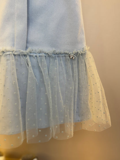 Salopete Infantil Sarja Pérolas Lacinhos e Barra Tule Azul Céu - Petit Cherie