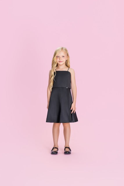 Vestido Infantil Preto Alças Finas e Sobreposição Nos Bustos - Petit Cherie - Pré Venda