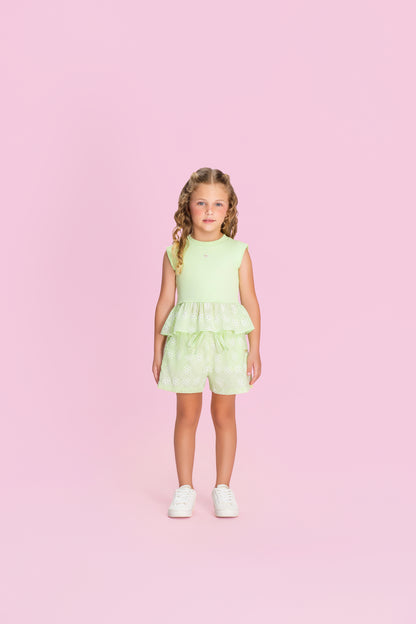 Conjunto Infantil Verde Blusa Com Babado Peplum e Shorts Com Bordado Inglês - Petit Cherie