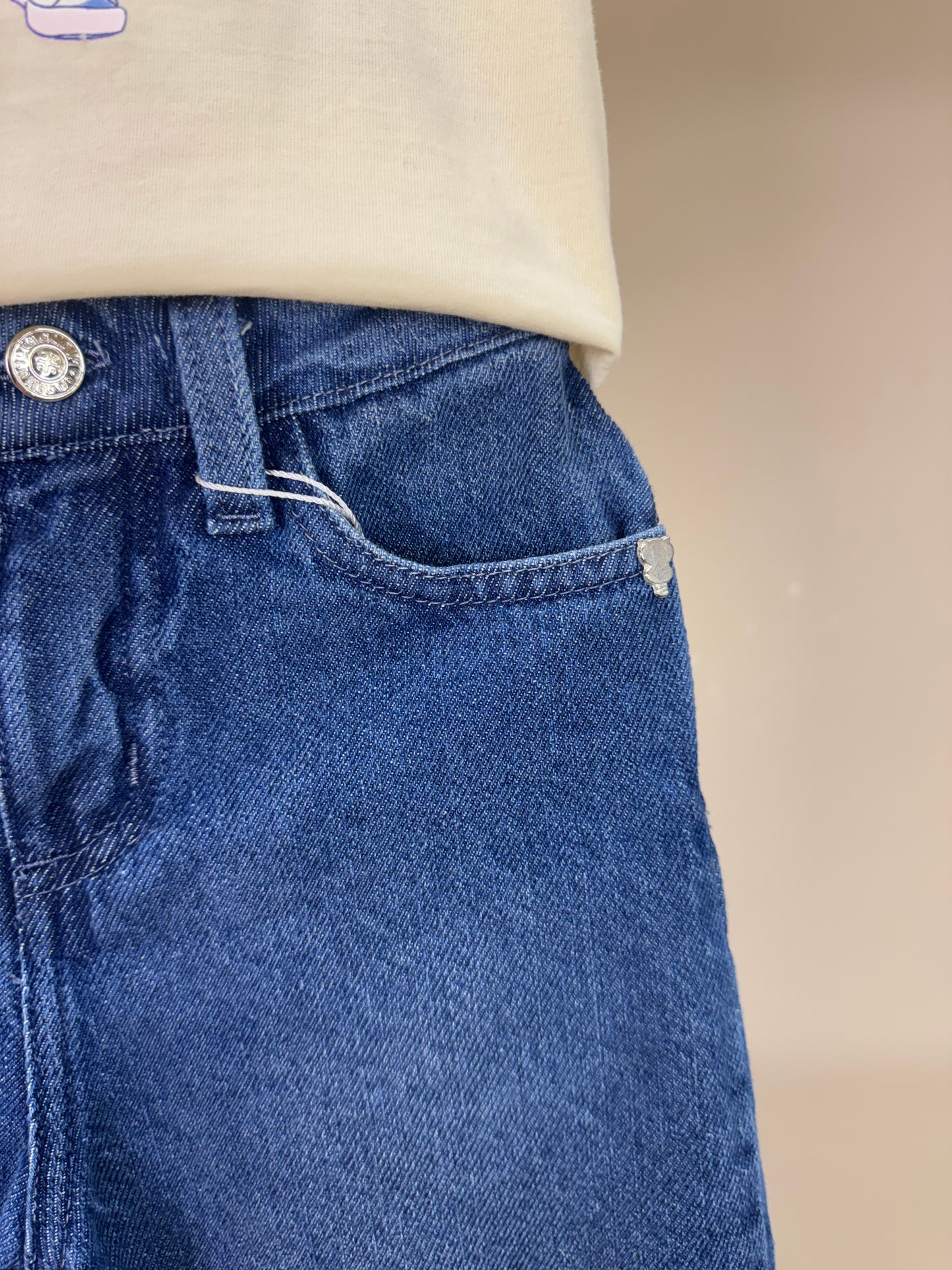 Conjunto Infantil Blusa Ursa de Lenço e Calça Jeans Wide Leg - Um Mais Um