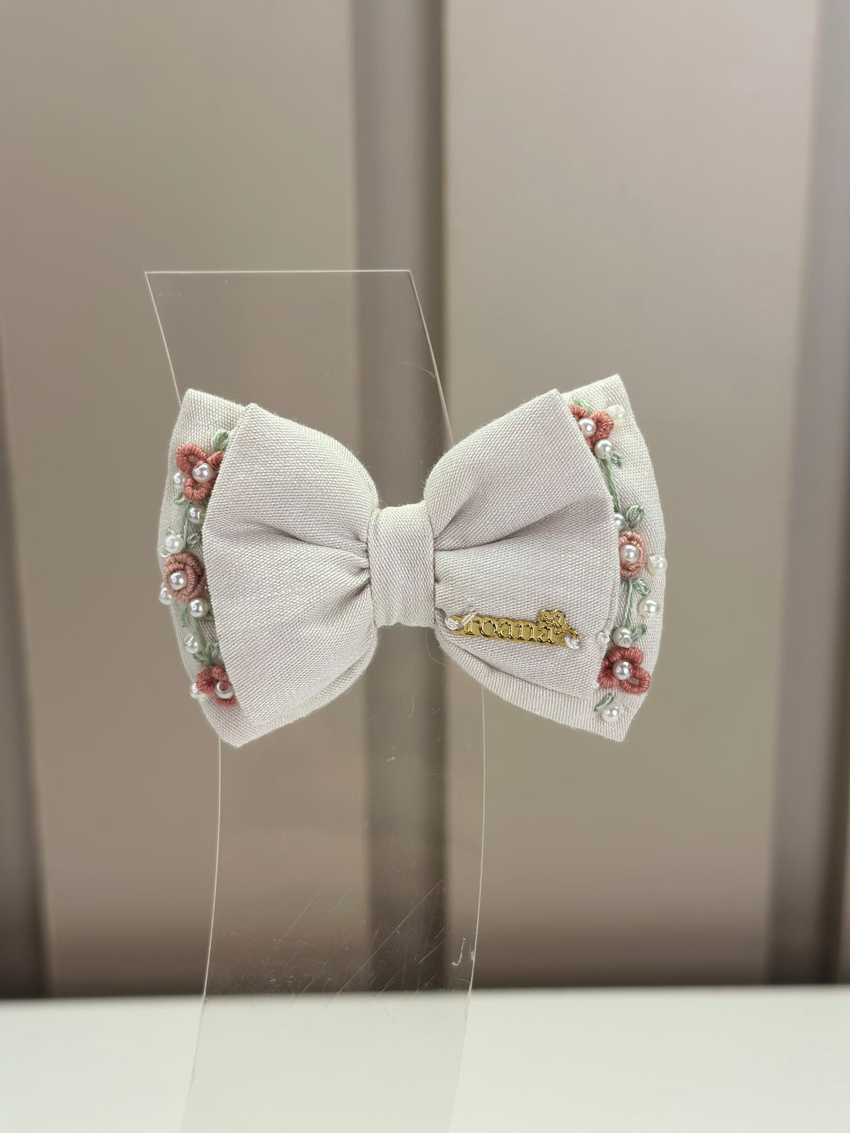 Laço Infantil Flores Bordadas Branco - Roana