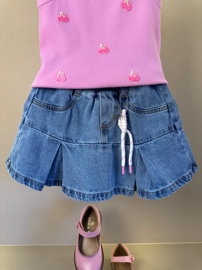 Conjunto Infantil Regata Rosa Com Cerejas e Saia Jeans Pregas Com Pingente - Momi