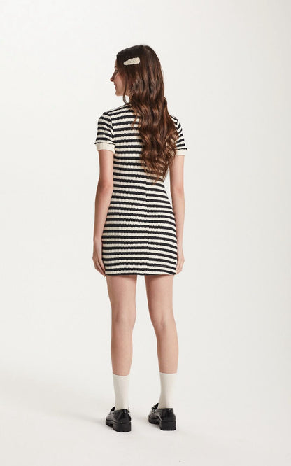 Vestido Teen Tricot Listrado com Botões - Two In