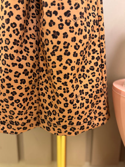 Conjunto Infantil Blusa  Ursinha Moldura Cristais e Calça  Sarja Reta Bolsos Oncinha - Pituchinhus