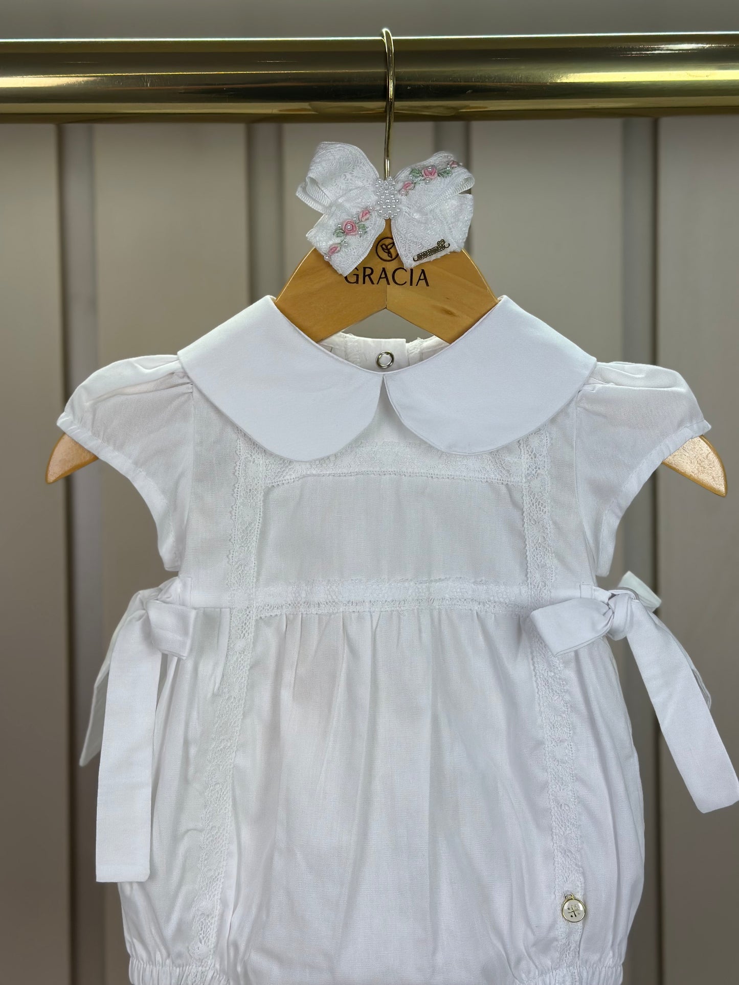 Romper Bebê Fofinho Algodão Manga Princesa Rendas Branco - Um Mais Um