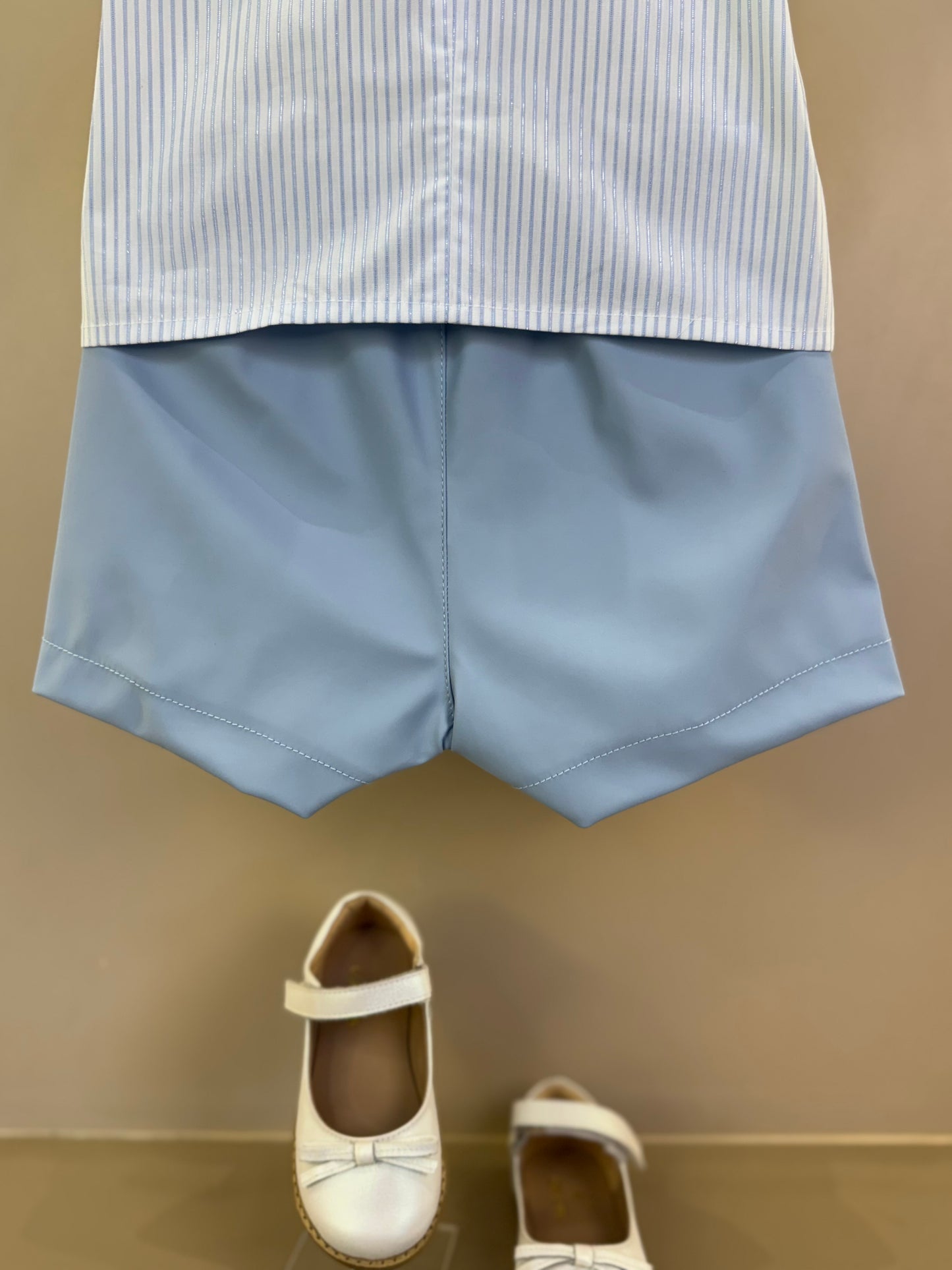 Conjunto Infantil Saia Like Leather Com Lacinhos E Blusa Listrada Azul - Gabriela Aquarela