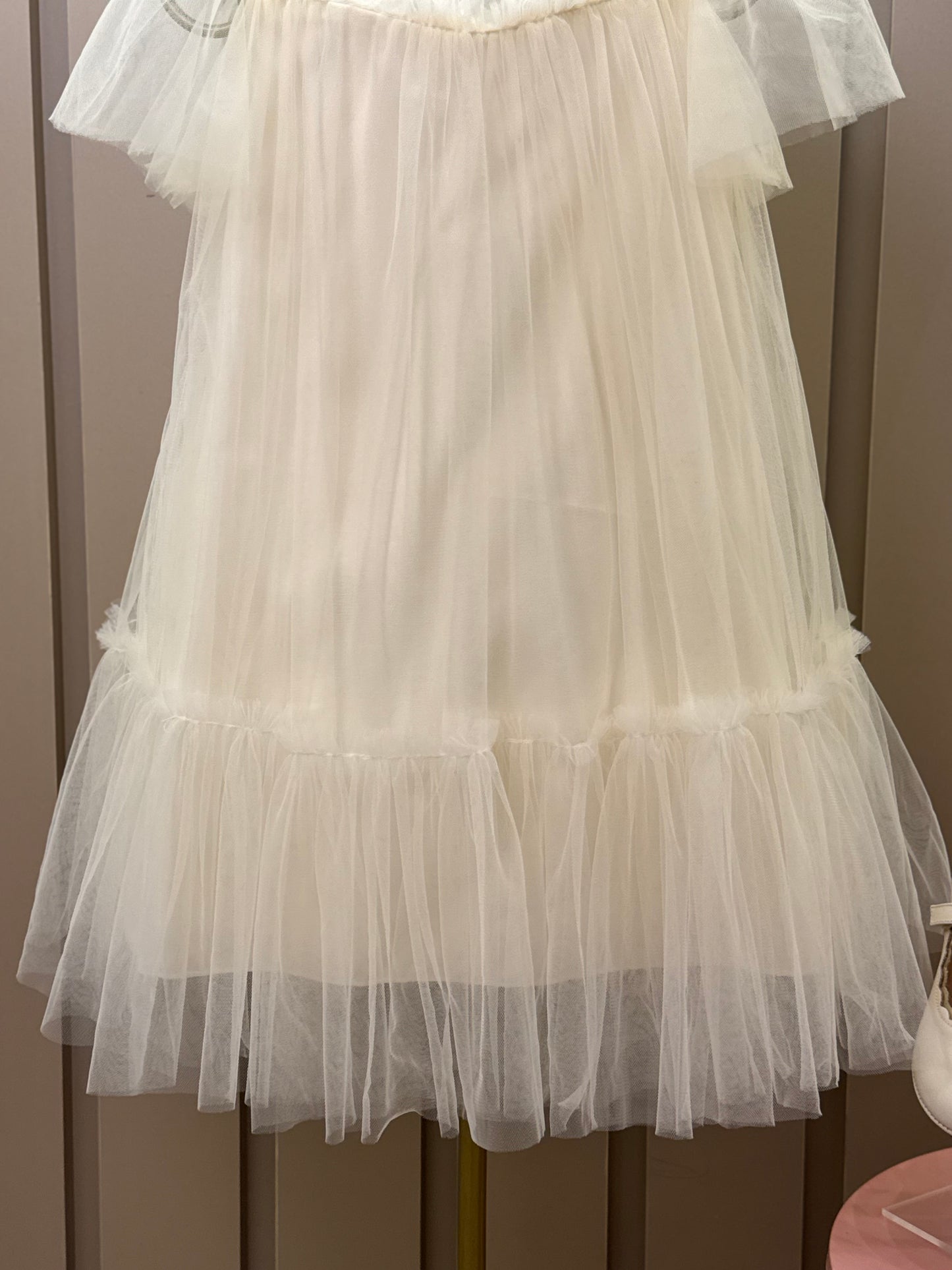 Vestido Infantil Trapézio Tule Bordado Flocado Gola Amarelo - Petit Cherie