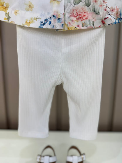 Conjunto Bebê Bata Tricoline Bordada Floral Candy e Legging Off White - Um Mais Um