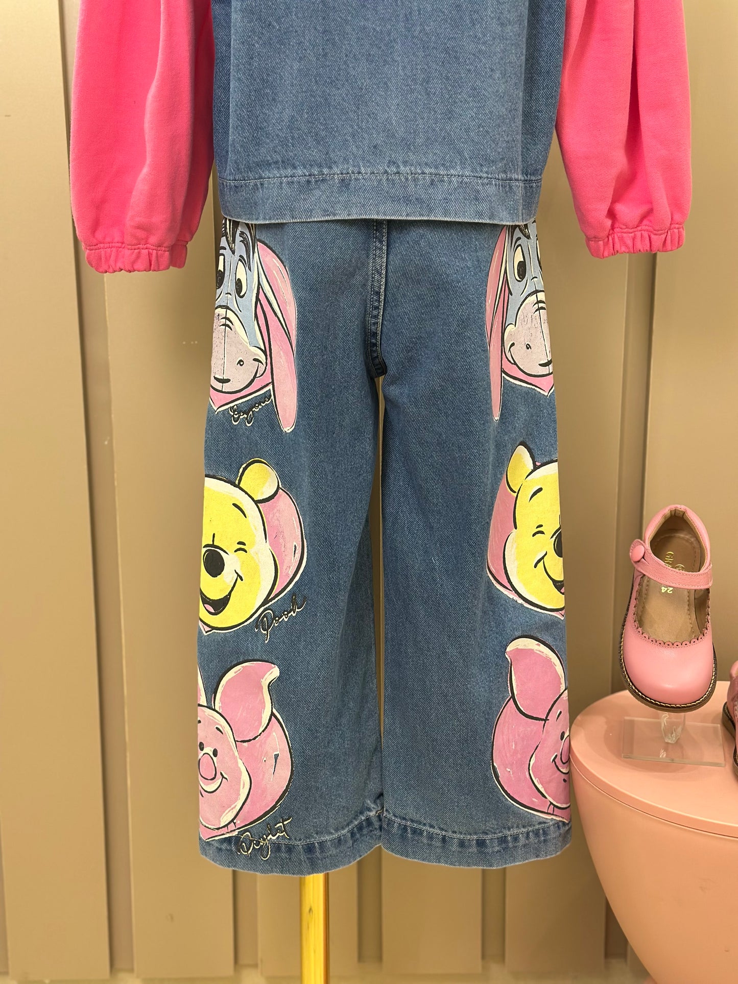 Conjunto Infantil Jaqueta Jeans Moletom Pooh e Calça Jeans Pooh - Animê Petite