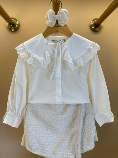 Conjunto Infantil Camisa Gola com Babado, Colete e Shorts Tweed Off White - Animê