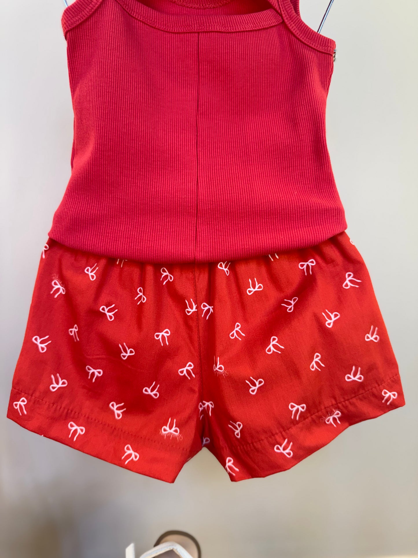 Conjunto Infantil Regata Strass Bordados e Short Lacinhos - Pituchinhus