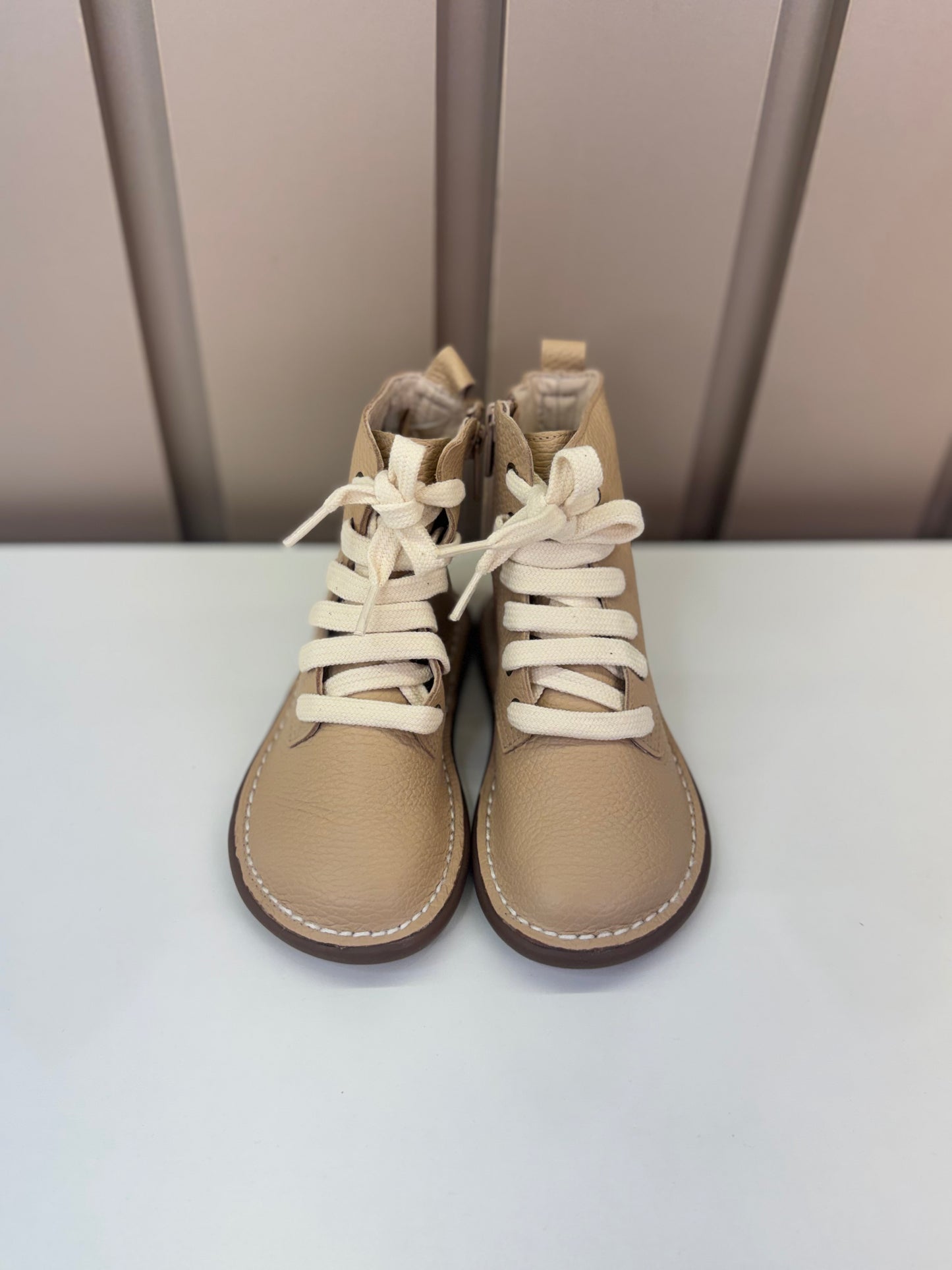 Coturno de couro blush Petit Cheval