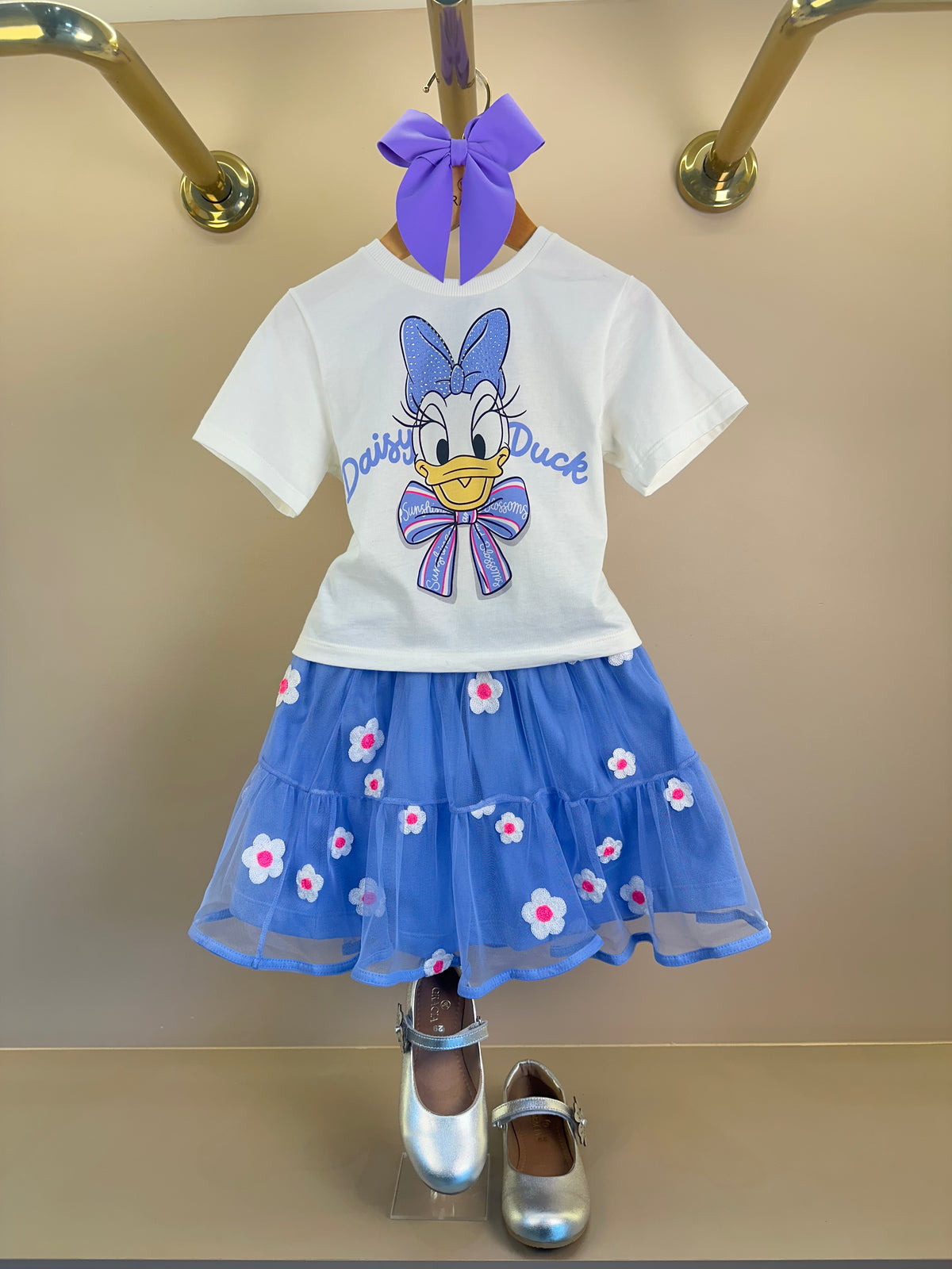 Conjunto Infantil  Blusa Daisy Duck Com Strass Pérola e Saia Tule Bordado Flores Lilás - Momi
