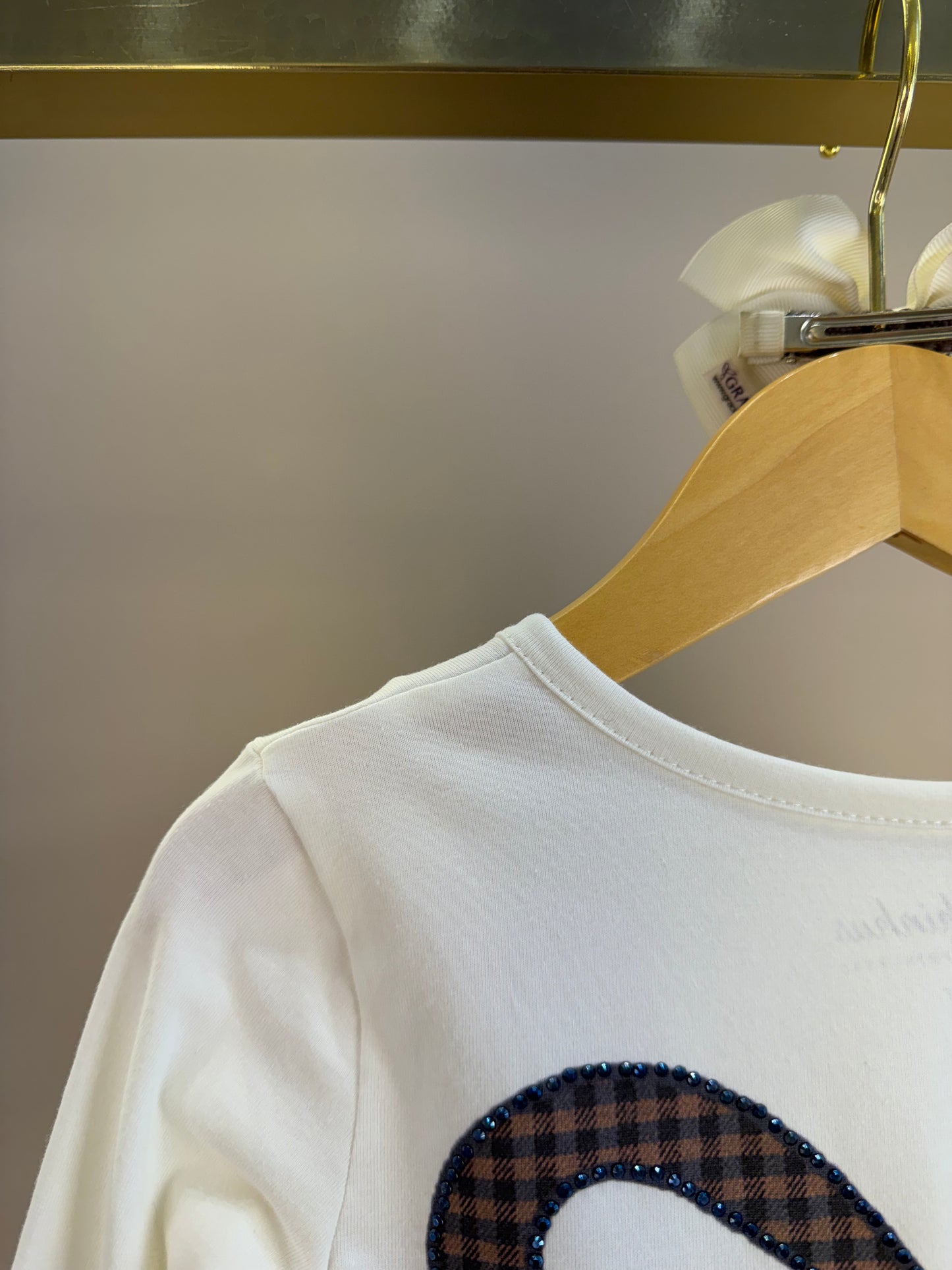 Conjunto Infantil Blusa Off White Estampa Laços E Legging Tricot Xadrez Marrom -  Pituchinhus