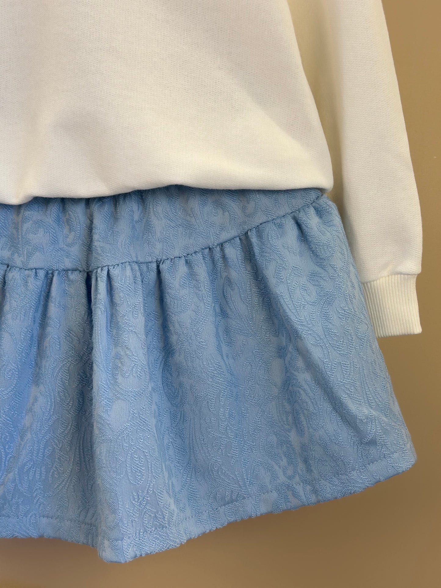 Conjunto Infantil Blusa Moletom ML Bordado e Saia Alfaiataria Jacquard Azul Claro - Beabá