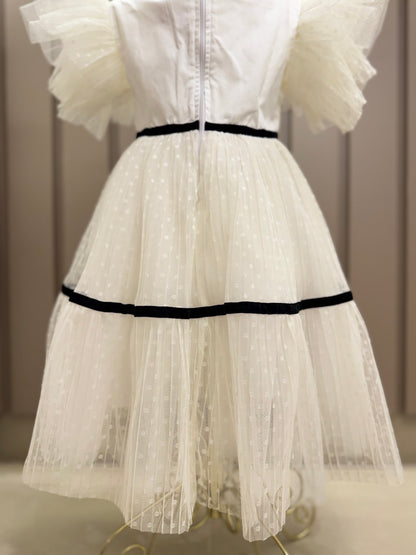 Vestido Infantil Conceito Tule Poá Rodado Aplicações e Laço Veludo Off White - Luluzinha