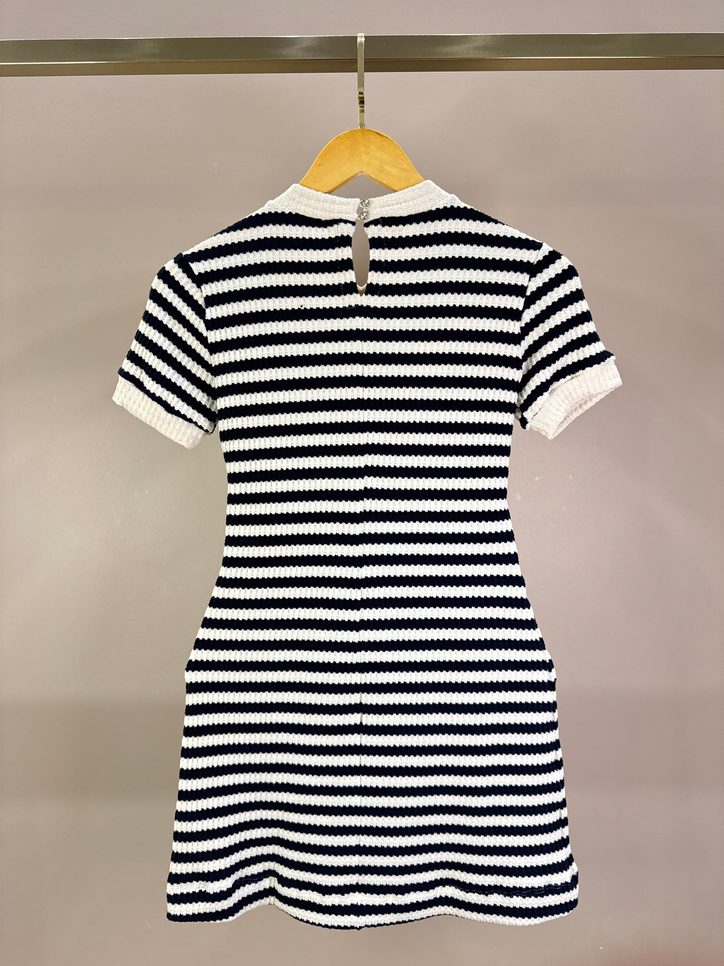 Vestido Teen Tricot Listrado com Botões - Two In