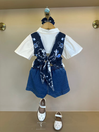 Conjunto Infantil Camisa Mangas Amplas e Laço nas costas e Shorts-saia Jeans Infantil Mickey & Minnie - Animê