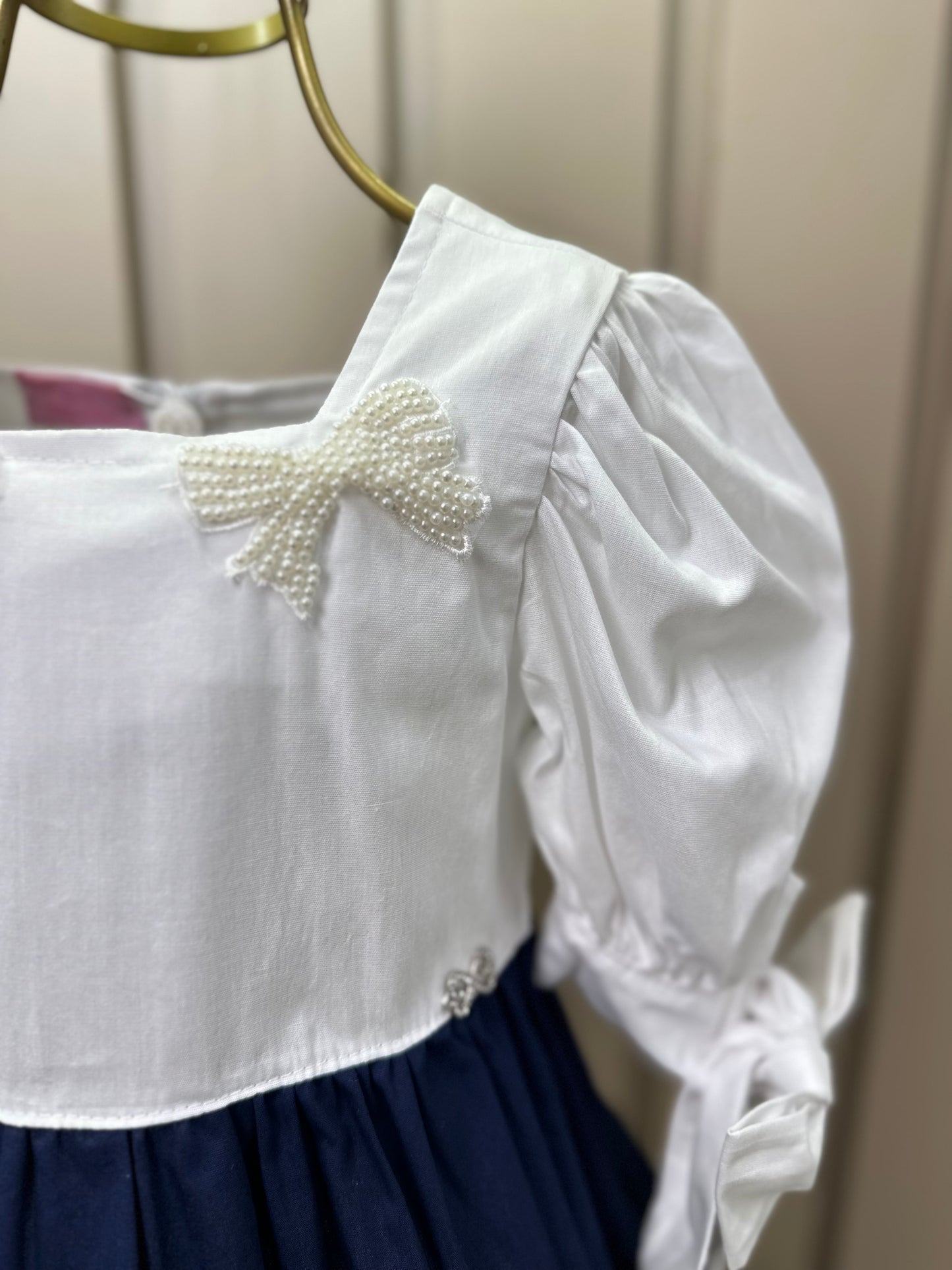 Vestido Infantil Algodão Manga Bufante e Amarração Bordados Manuais Branco/Azul - Luluzinha