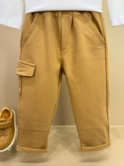 Conjunto Bebê Camiseta ML Ursinho Ski e Calça Moletom Cargo Bege - Um Mais Um