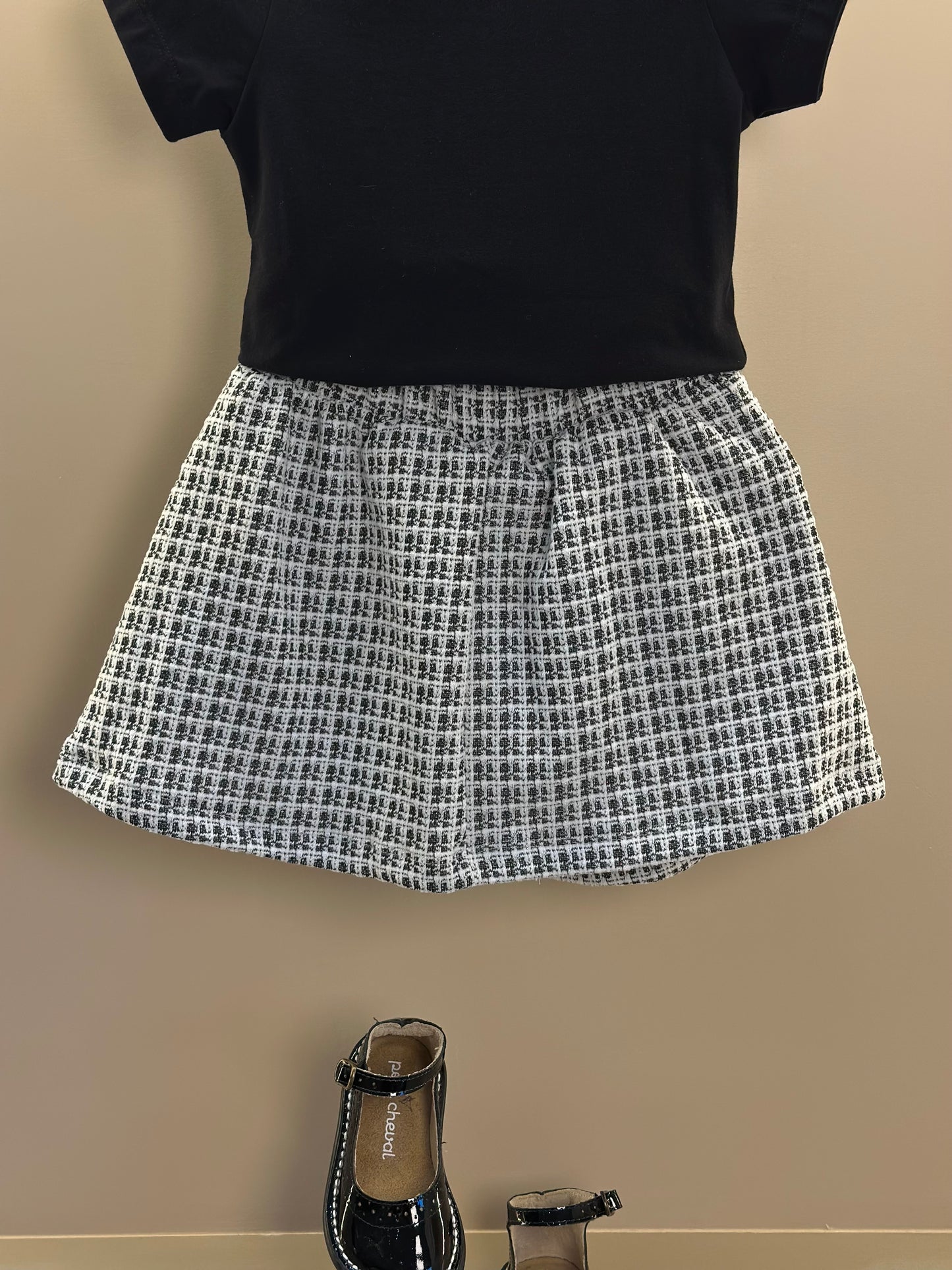 Conjunto Infantil Blusa Amazing Things Happen e Saia Tweed Preto - Momi