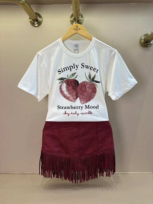 Conjunto Teen Camiseta Oversized Simply Sweet Strass e Saia Suede Franjas Vermelha - Two In