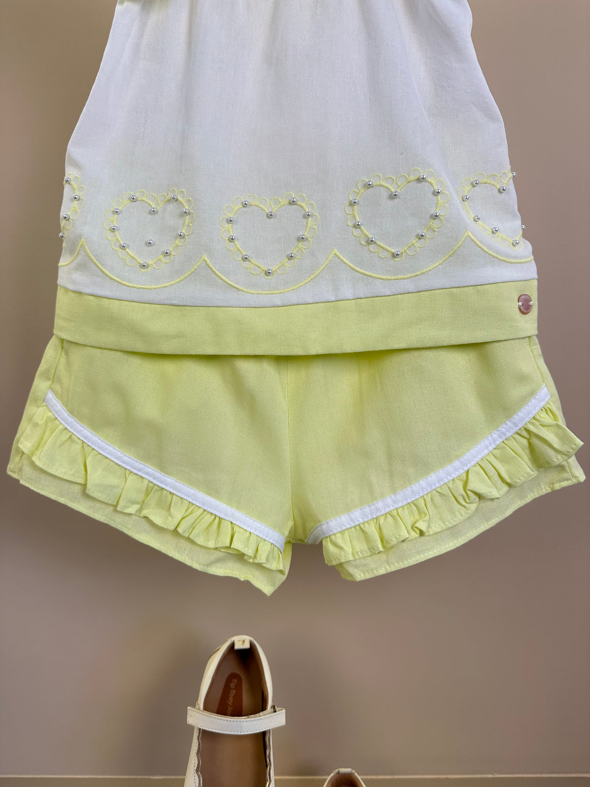 Conjunto Infantil Blusa Bordado Laços e Shorts Babadinho Amarelo - Petit Cherie