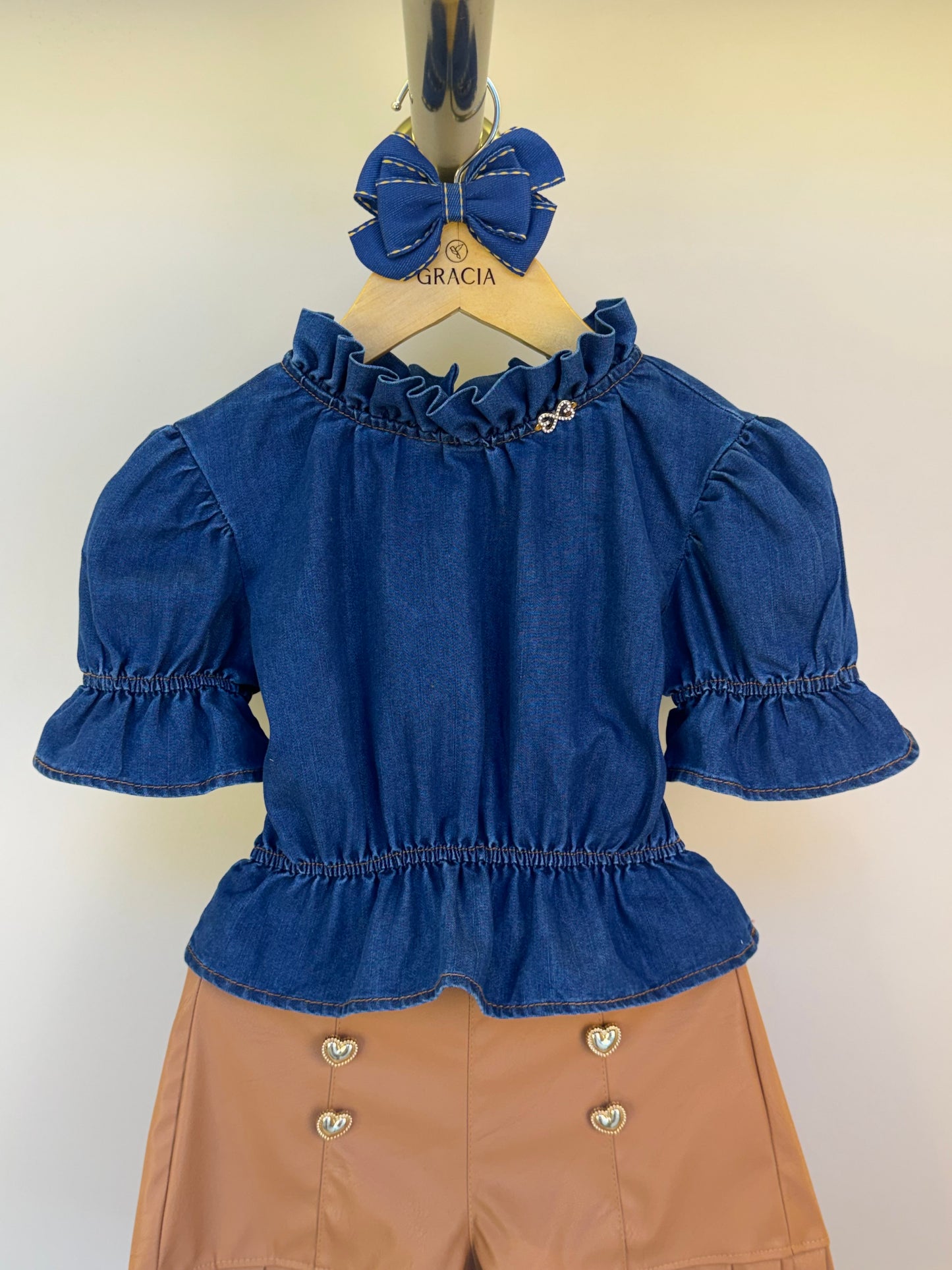 Conjunto Infantil Blusa Jeans Peplum e Shorts Couro Tech Botões - Luluzinha
