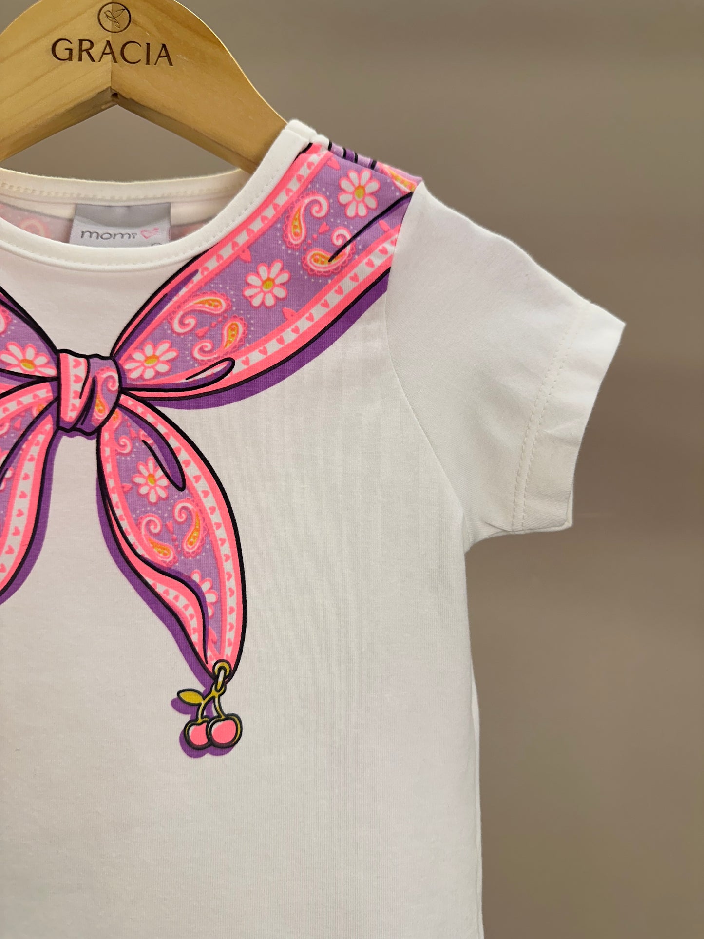 Conjunto Infantil Blusa Lenço Estampado Amarrado Na Gola e Calça Jeans Wide Leg Cós Alto Com Elástico - Momi