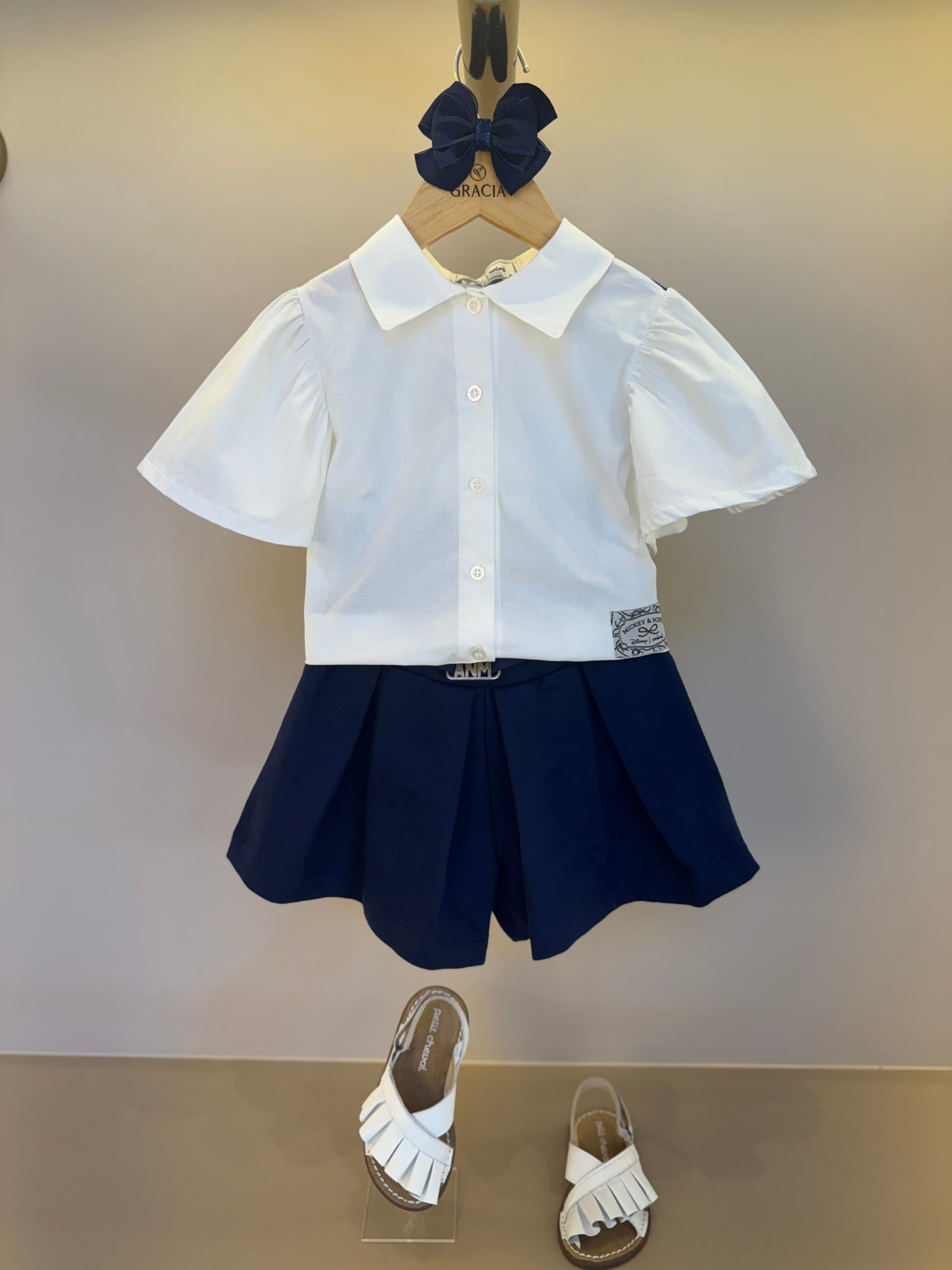 Conjunto Infantil Camisa Mangas Amplas e Laço nas costas e Shorts com Pregas Essentials - Animê
