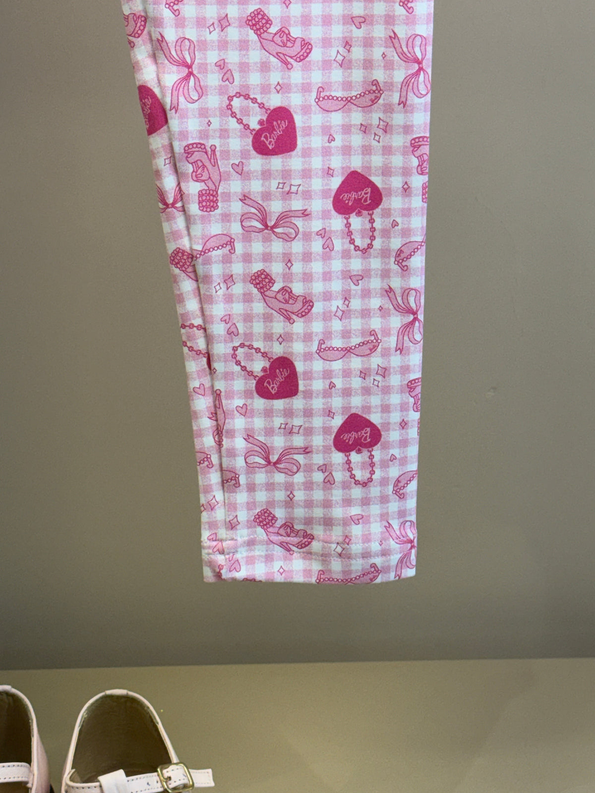 Conjunto Infantil Blusa Barbie Strass Branca e Calça Legging Barbie Rosa Xadrez - Pituchinhus
