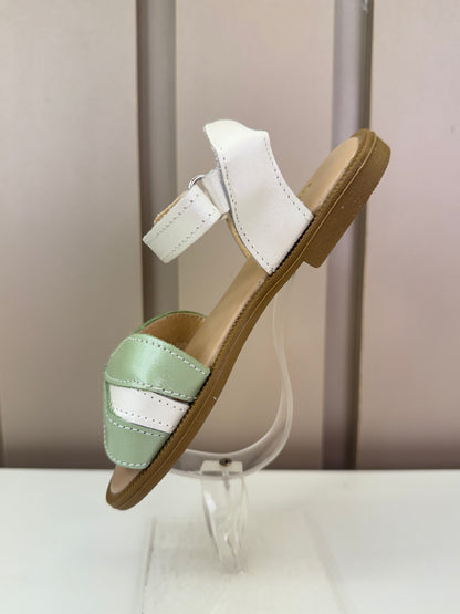 Sandália Infantil Flor Kiwi Branca Perolada - Gracia
