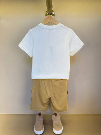 Conjunto Infantil Camiseta Algodão Teddy Natal MC e Bermuda Ponto Roma Bolsos Cargo Bege - Dame