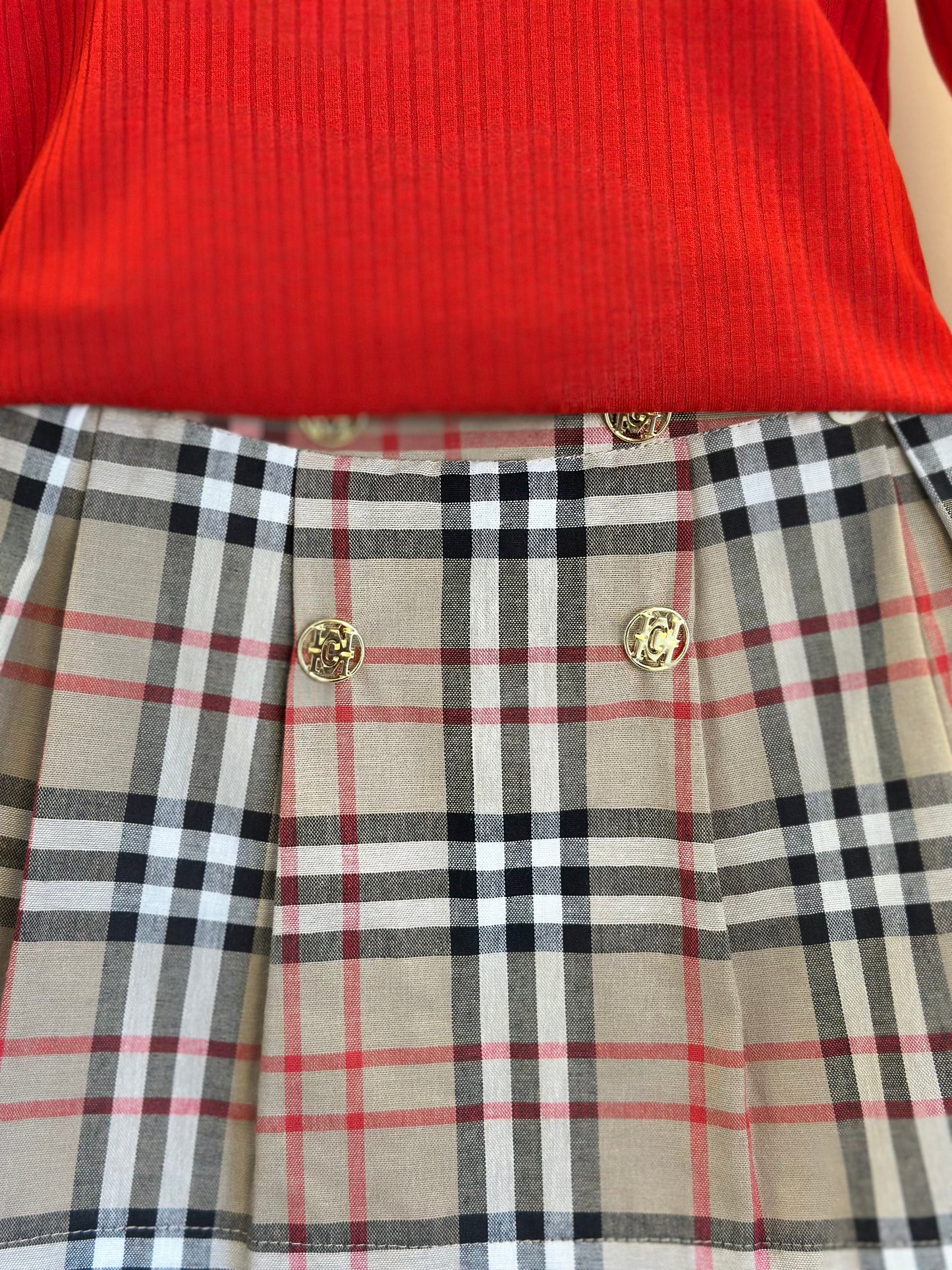 Conjunto Infantil Blusa ML Vermelha e Saia-shorts Alfaiataria Xadrez - Um Mais Um