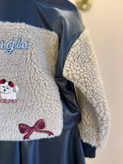 Conjunto Infantil Jaqueta Patches Couro Pele Carneirinho e Saia Evasê Couro Tech Preta - Pituchinhus