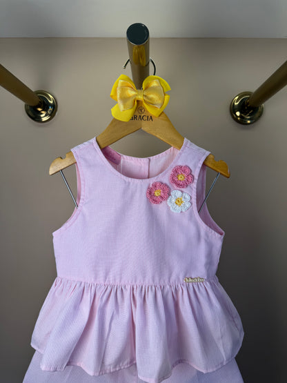 Conjunto Infantil Blusa Com Aplicação de Flor Em Crochê e Shorts - Luluzinha