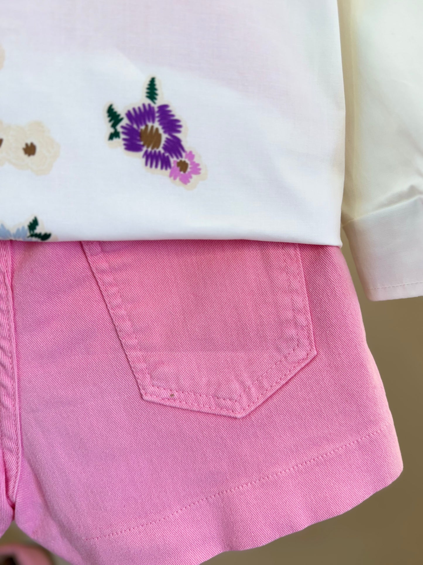Conjunto Infantil Camisa Minnie Flores e Shorts-saia Sarja Rosa Girly - Animê Petite