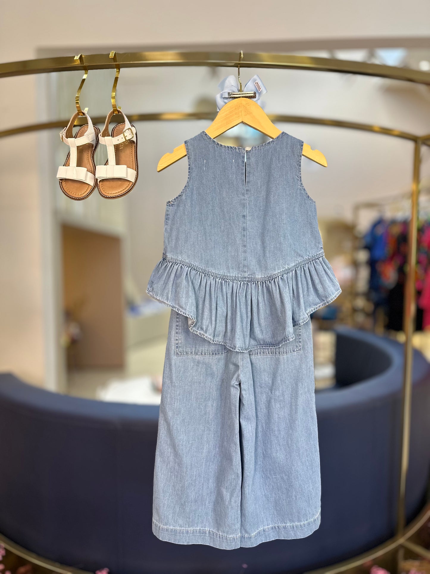 Conjunto Infantil Blusa Babado e Calça Jeans Lacinhos Bordados - Pituchinhus