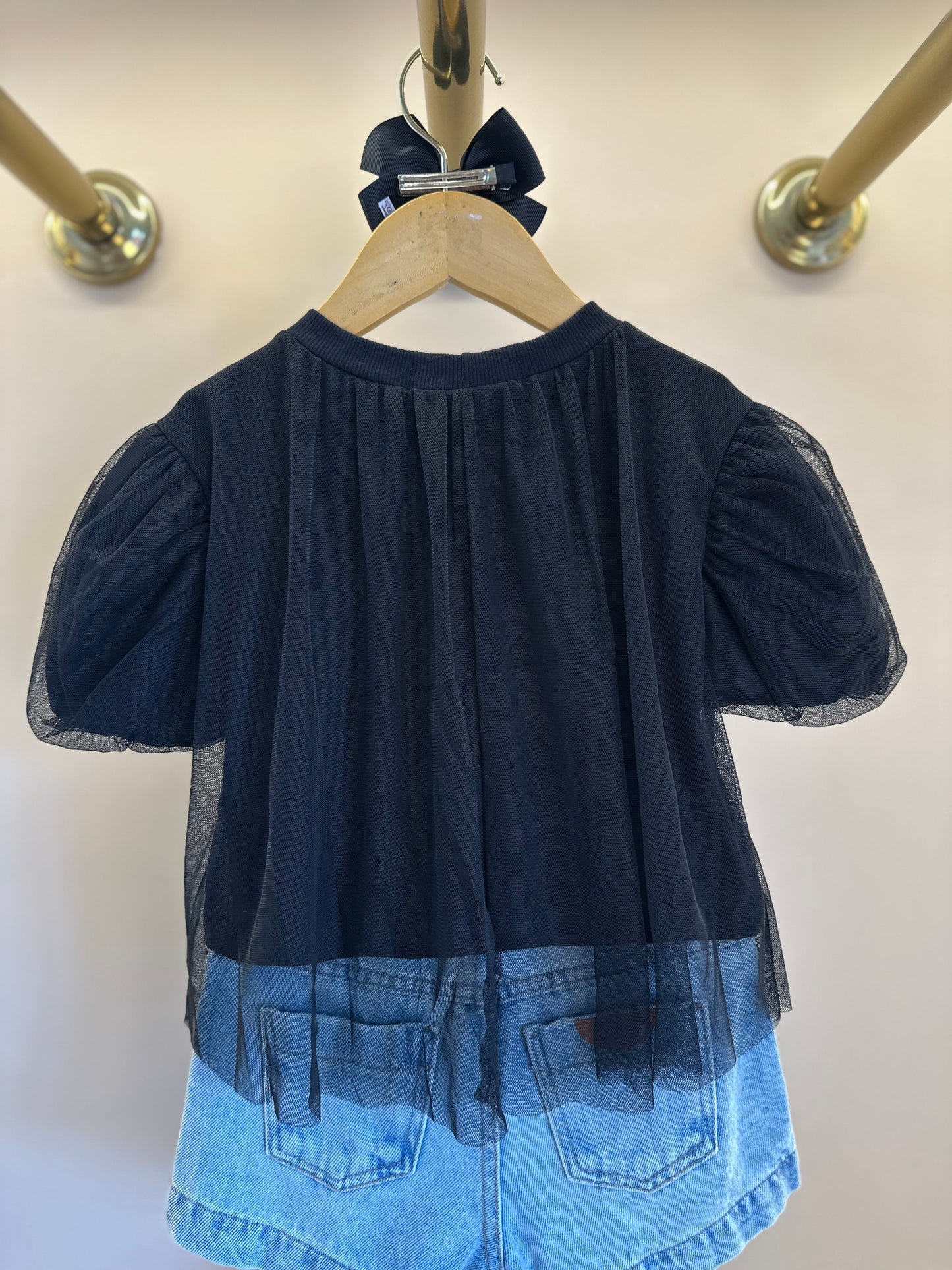 Conjunto Infantil BlusaTule Laço Veludo Preta e Shorts Jeans Laço Preto - Animê