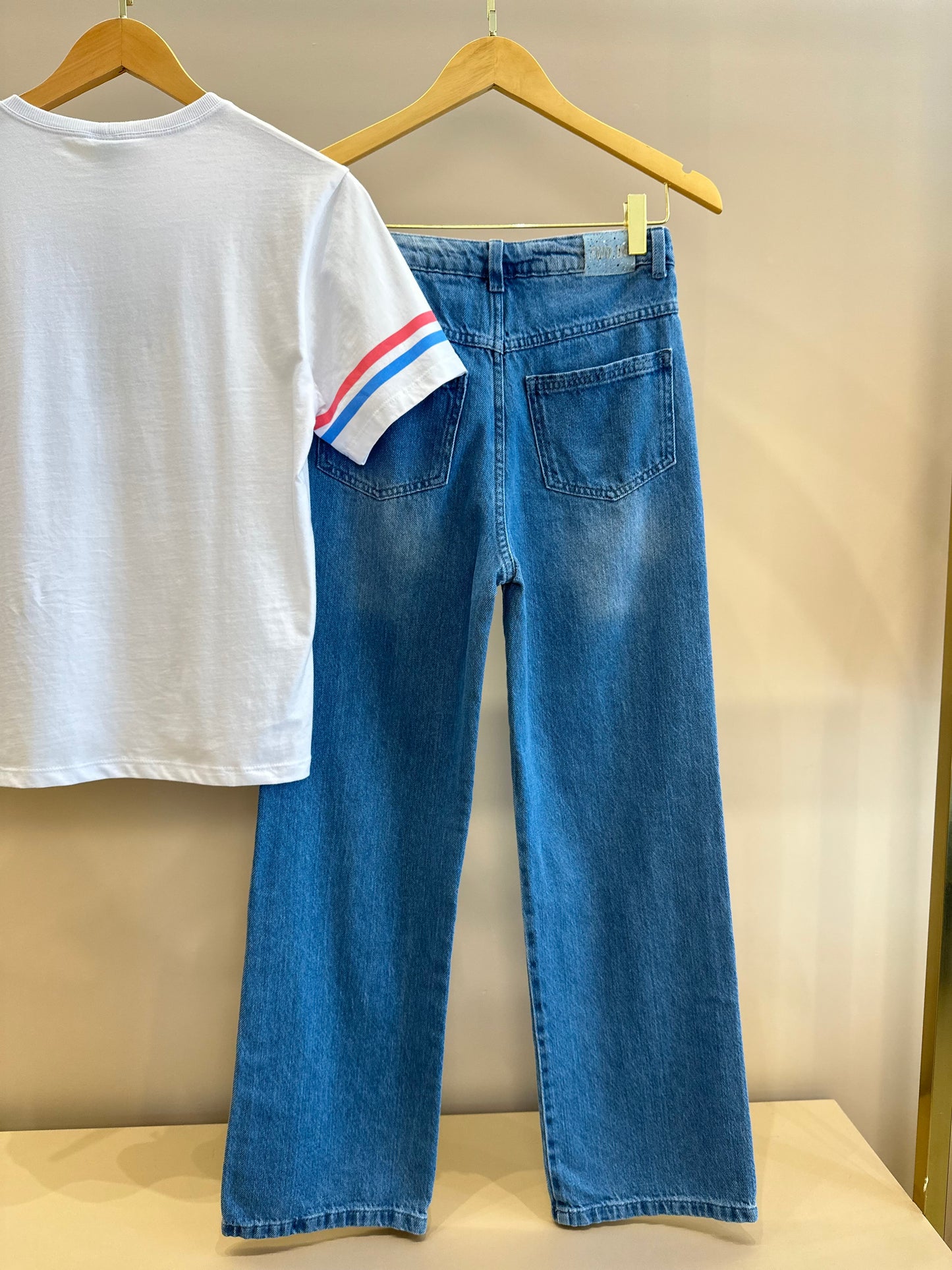 Conjunto Teen Camiseta Oversized e Calça Jeans - Two In