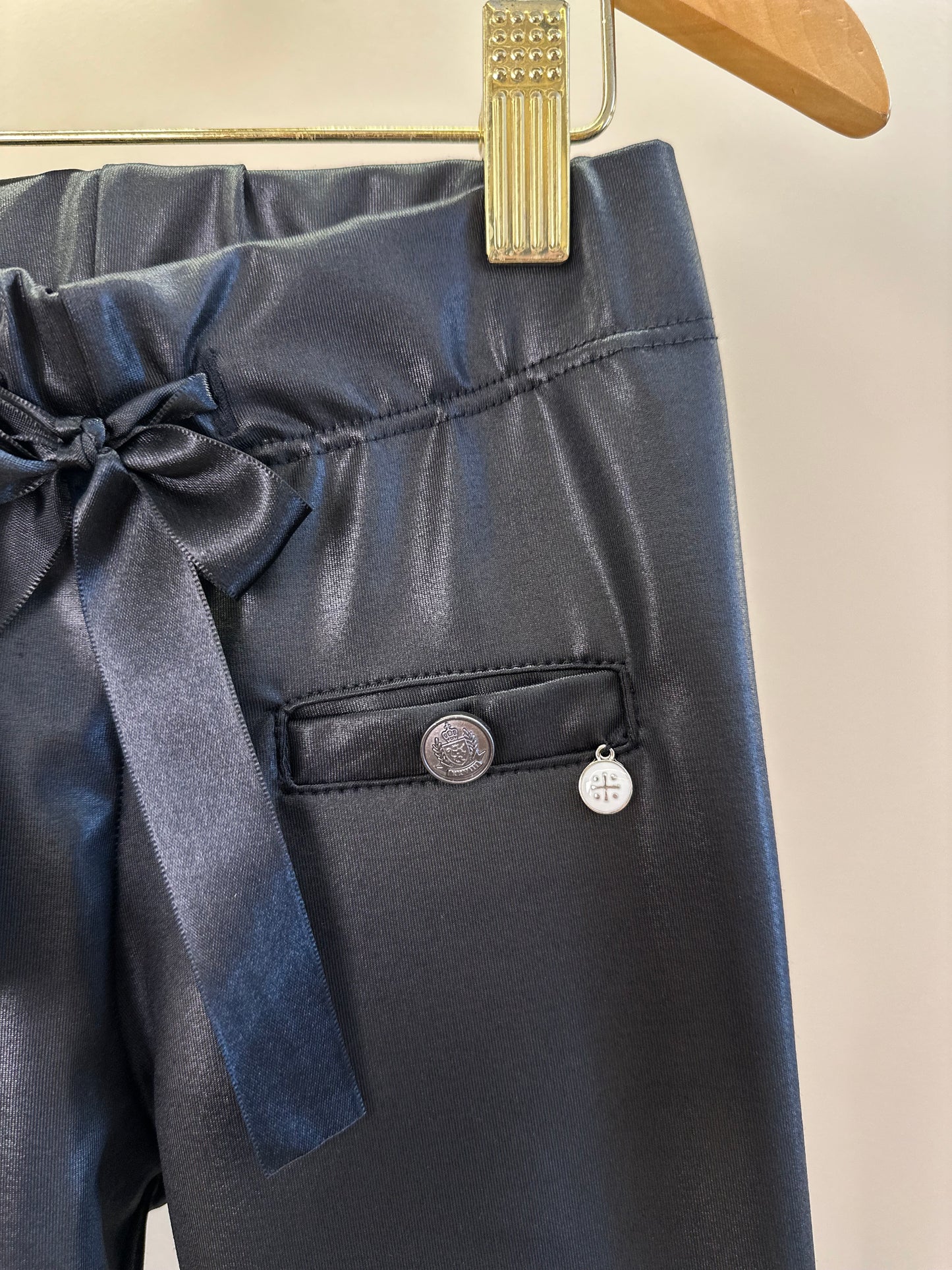Calça Infantil Legging Resinada com Botões - Um Mais Um