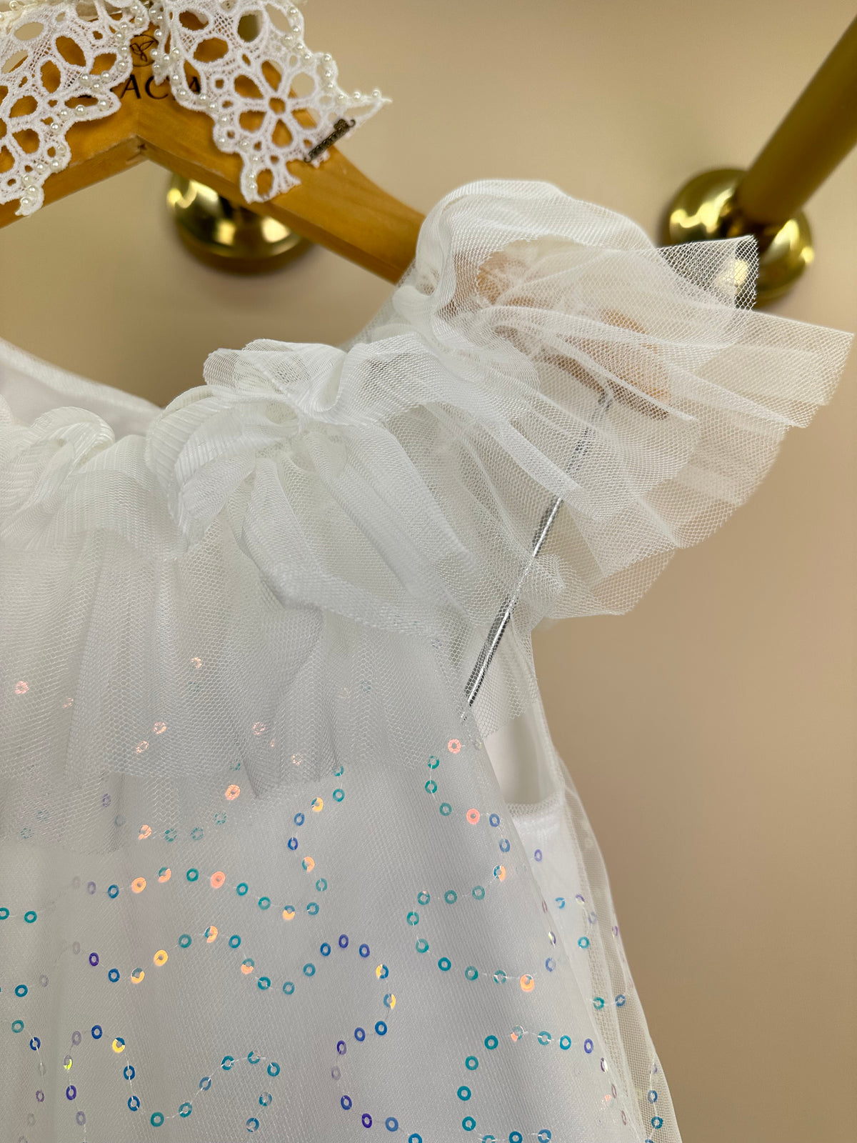 Vestido Infantil Trapézio Tule Bordado Paeté Off White - Petit Cherie