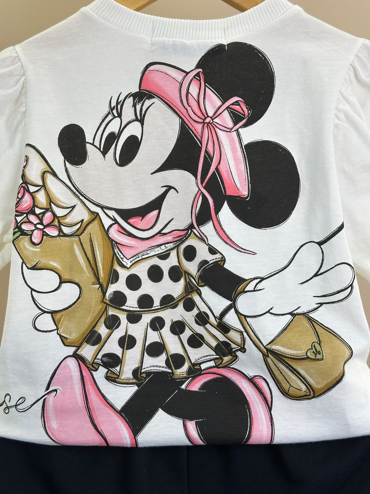 Conjunto Infantil T-Shirt Minnie Mouse Pingente e Shorts Saia Preto Laço Poá - Animê