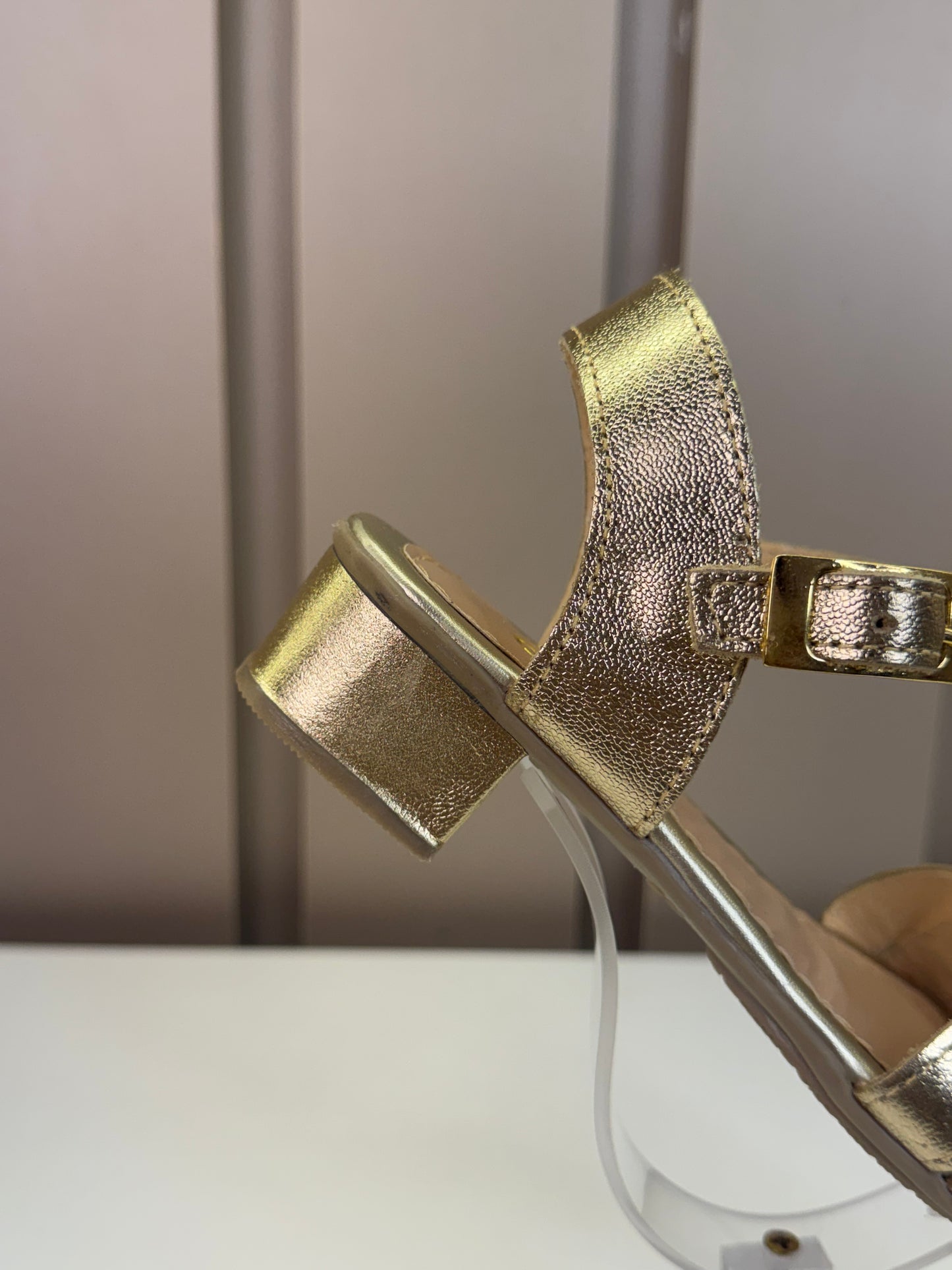 Sandália Infantil Saltinho Flor Dourada - Gracia