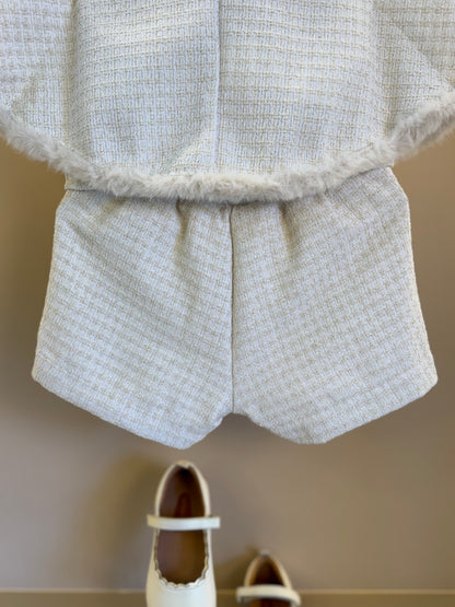 Conjunto Infantil Conceito Capa, Colete e Shorts Tweed Off White - Animê