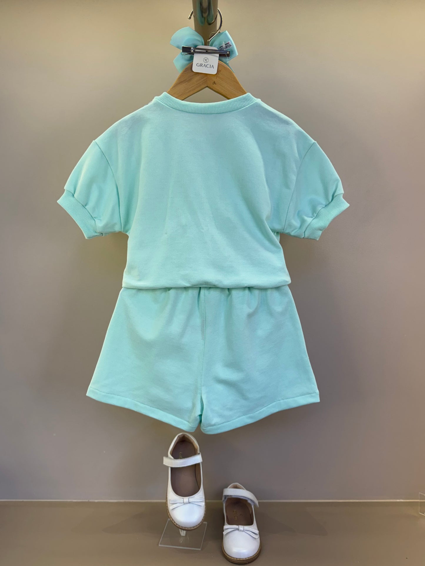 Conjunto Infantil Short  Com Cinto  E Blusa Turquesa Com Bolsos Bordados  Verde - Gabriela Aquarela