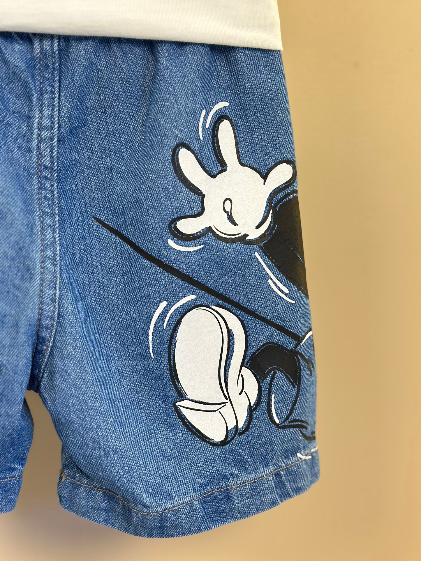 Conjunto Infantil Camiseta Mickey Pérola e Bermuda Jeans Mickey - Youccie
